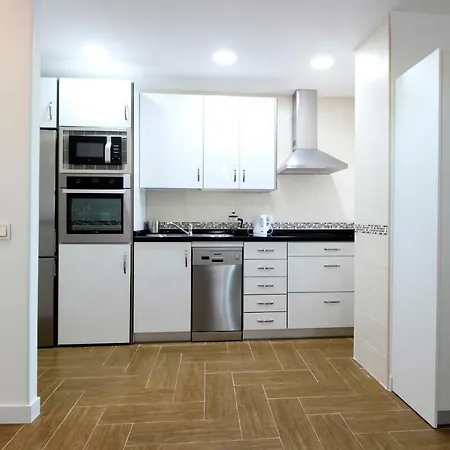 Palacios 6, Nuevo, Playa, Barrio Tranquilo, Todos Servicios, Pa דירה *